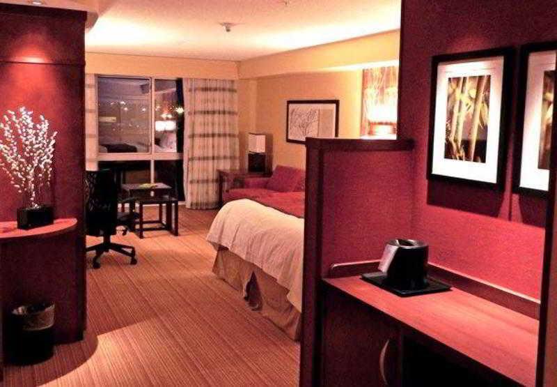 Courtyard Milwaukee Airport Hotel Quarto foto